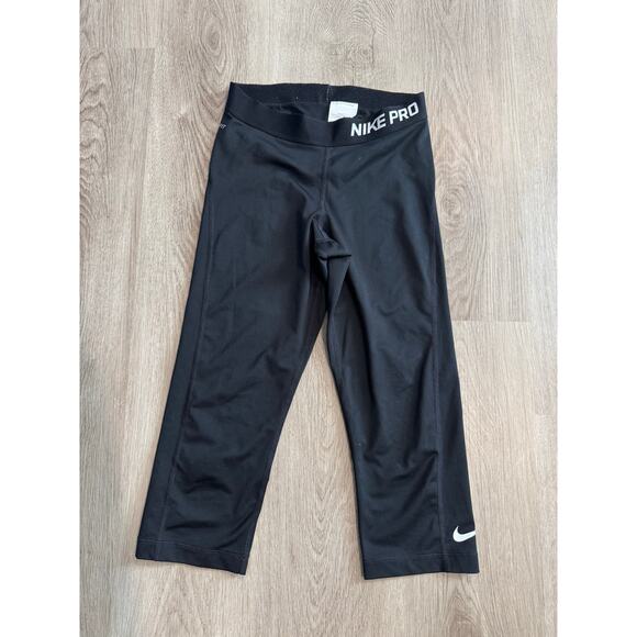 Nike Pro Black Capri Training Leggings Women’s Size Small – Dri-FIT Compression - Picture 1 of 6